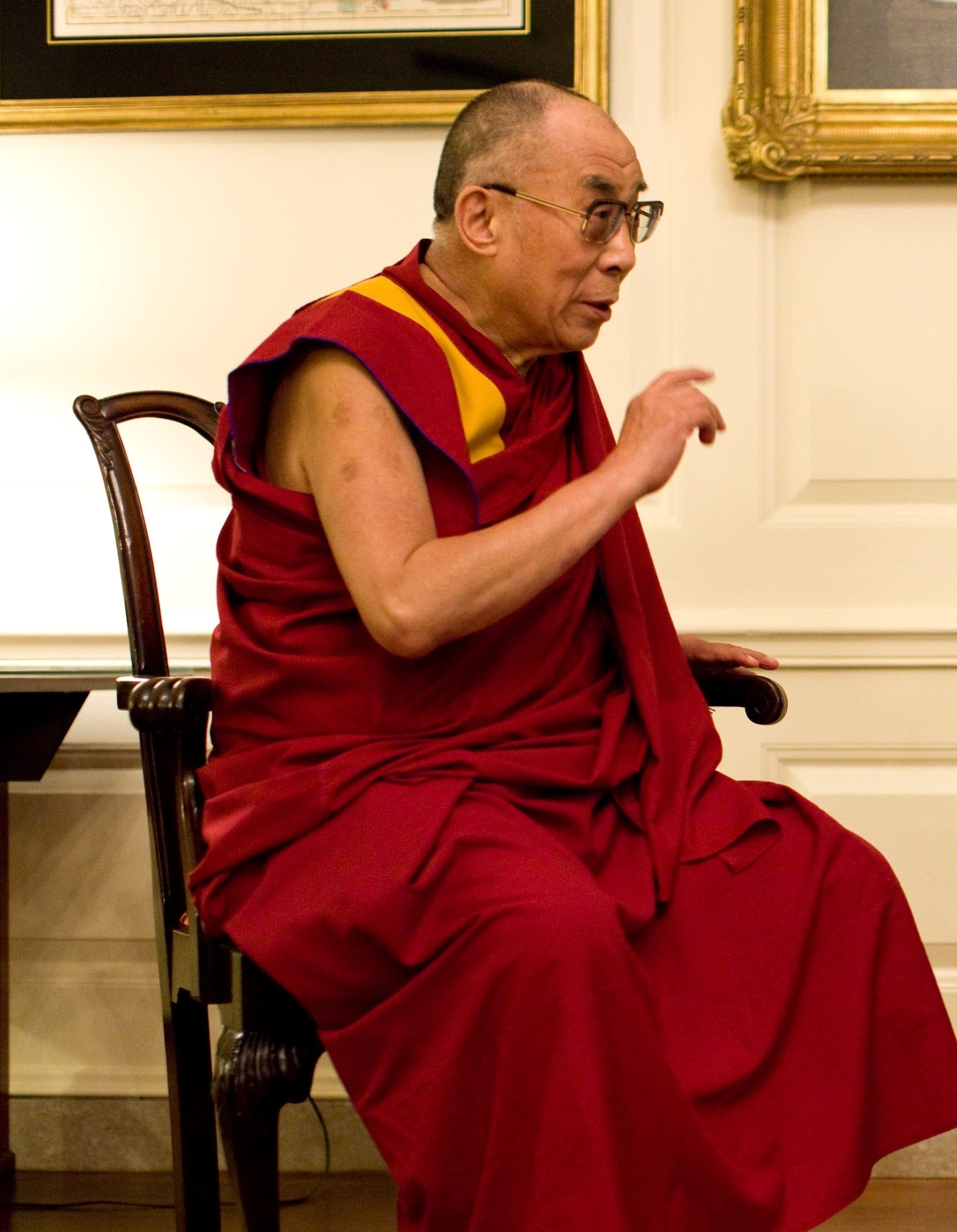 Dalai Lama, Portrait, Discussion, Smile, one man only, mature adult