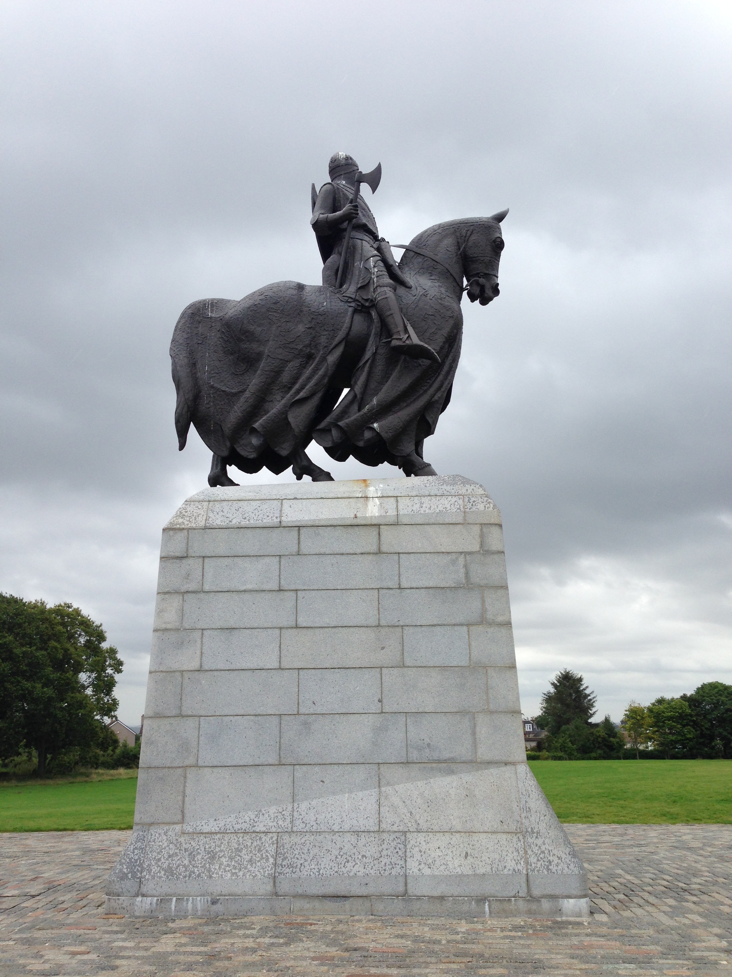 soldier riding horse monument