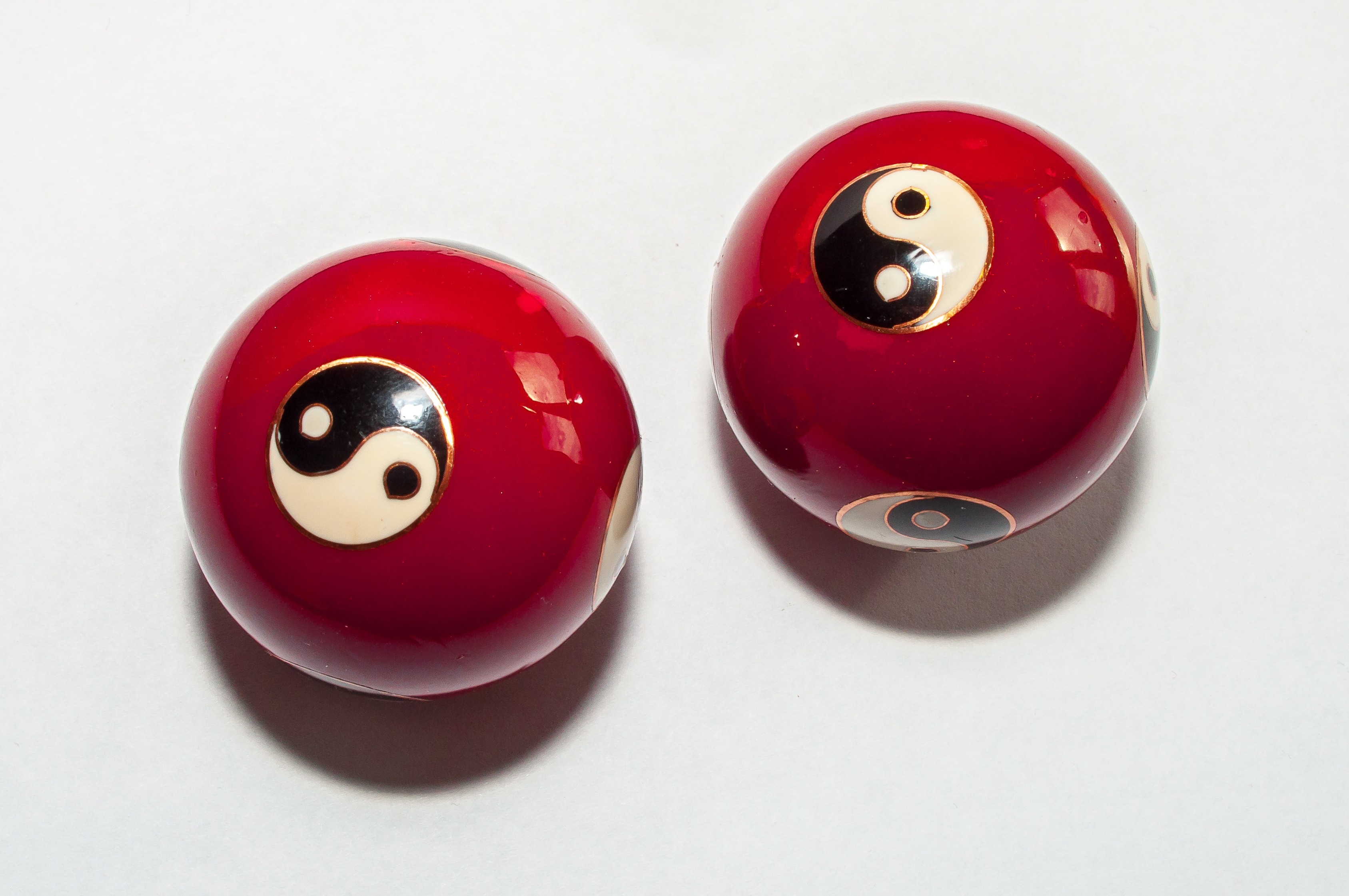 Qi Gong, Balls, Red, Hollow Balls, Yin, red, no people