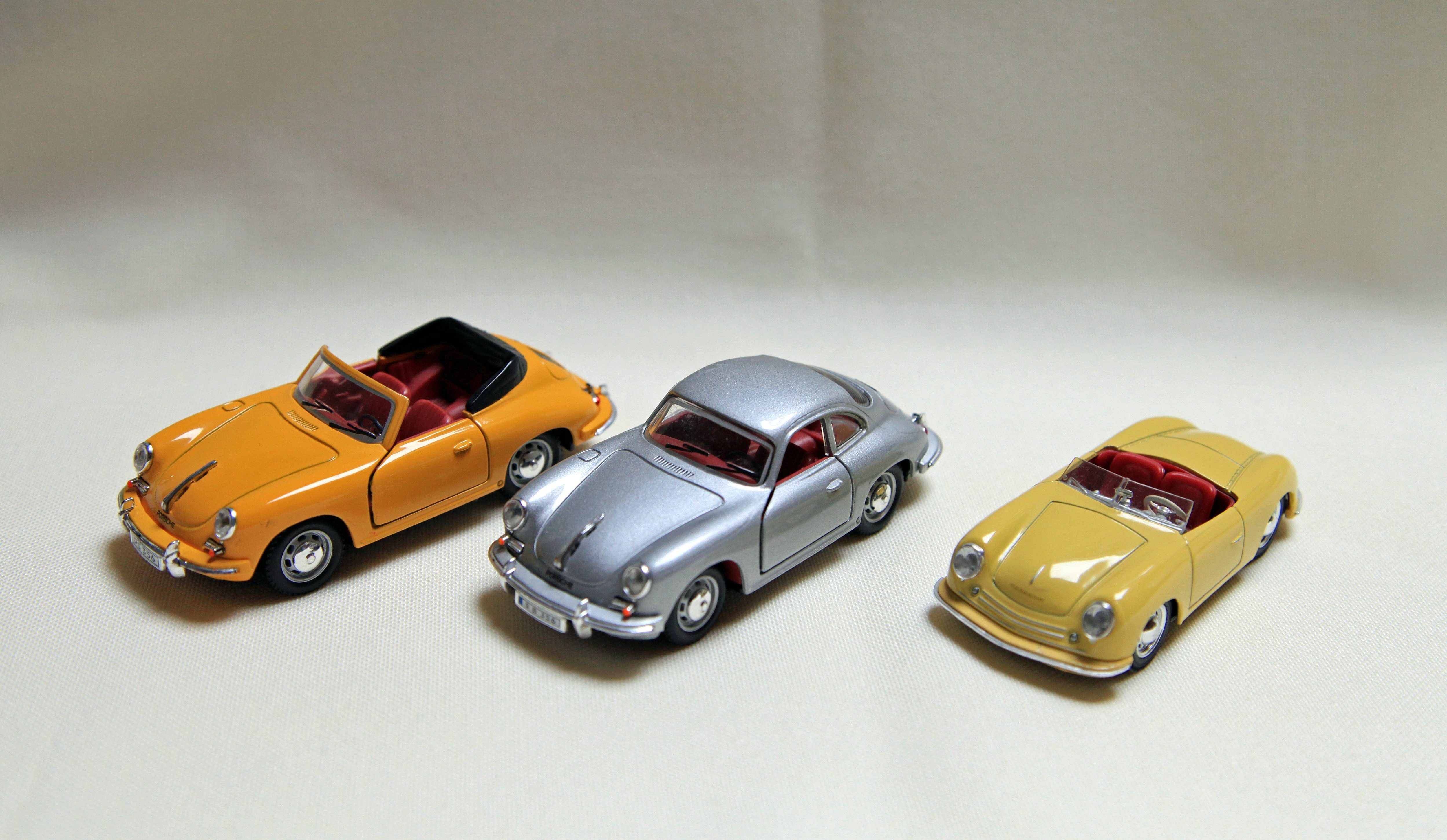 3 die cast toy car