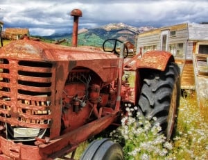 red tractor thumbnail
