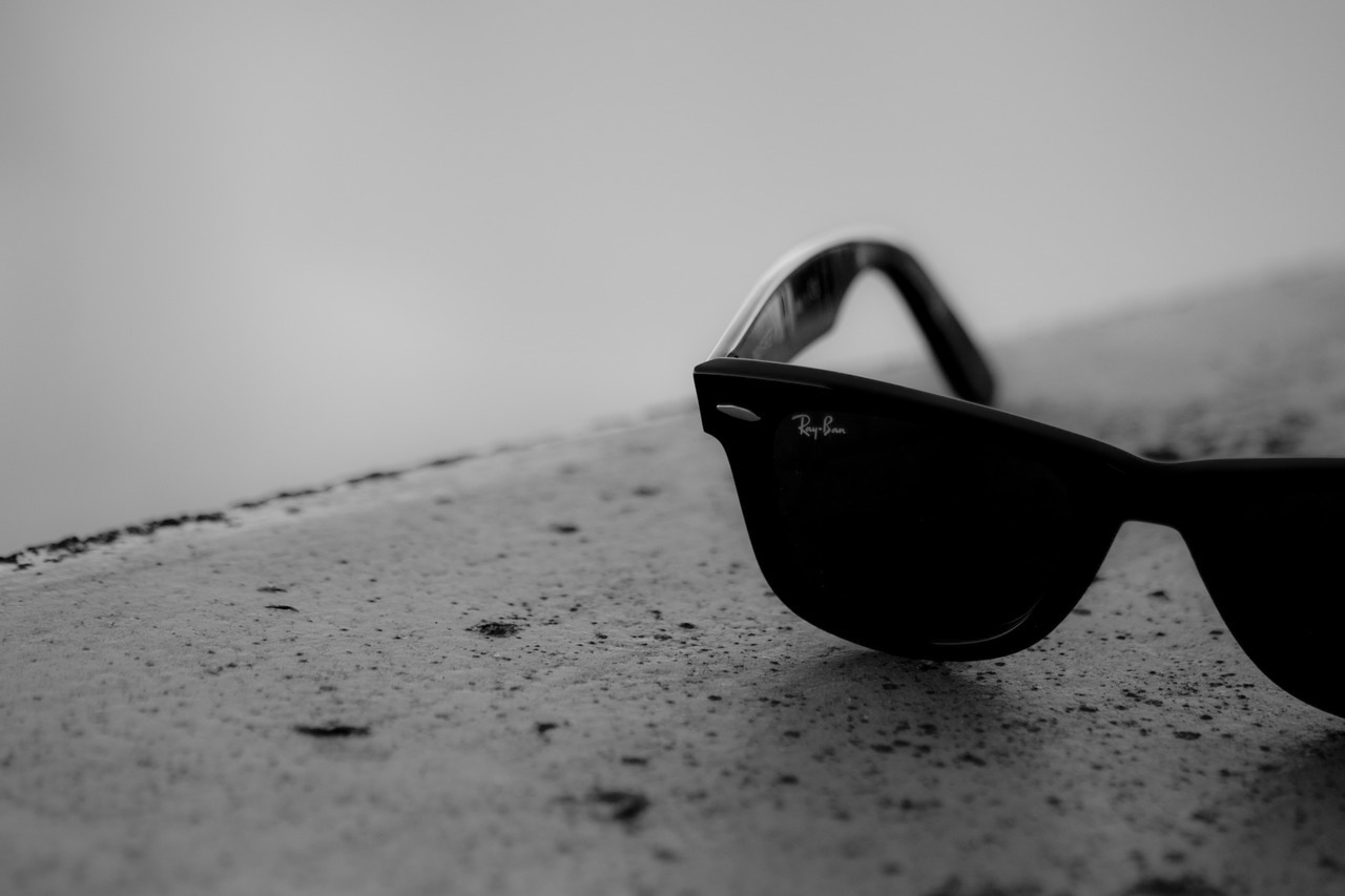 dark black wayfarer sunglasses