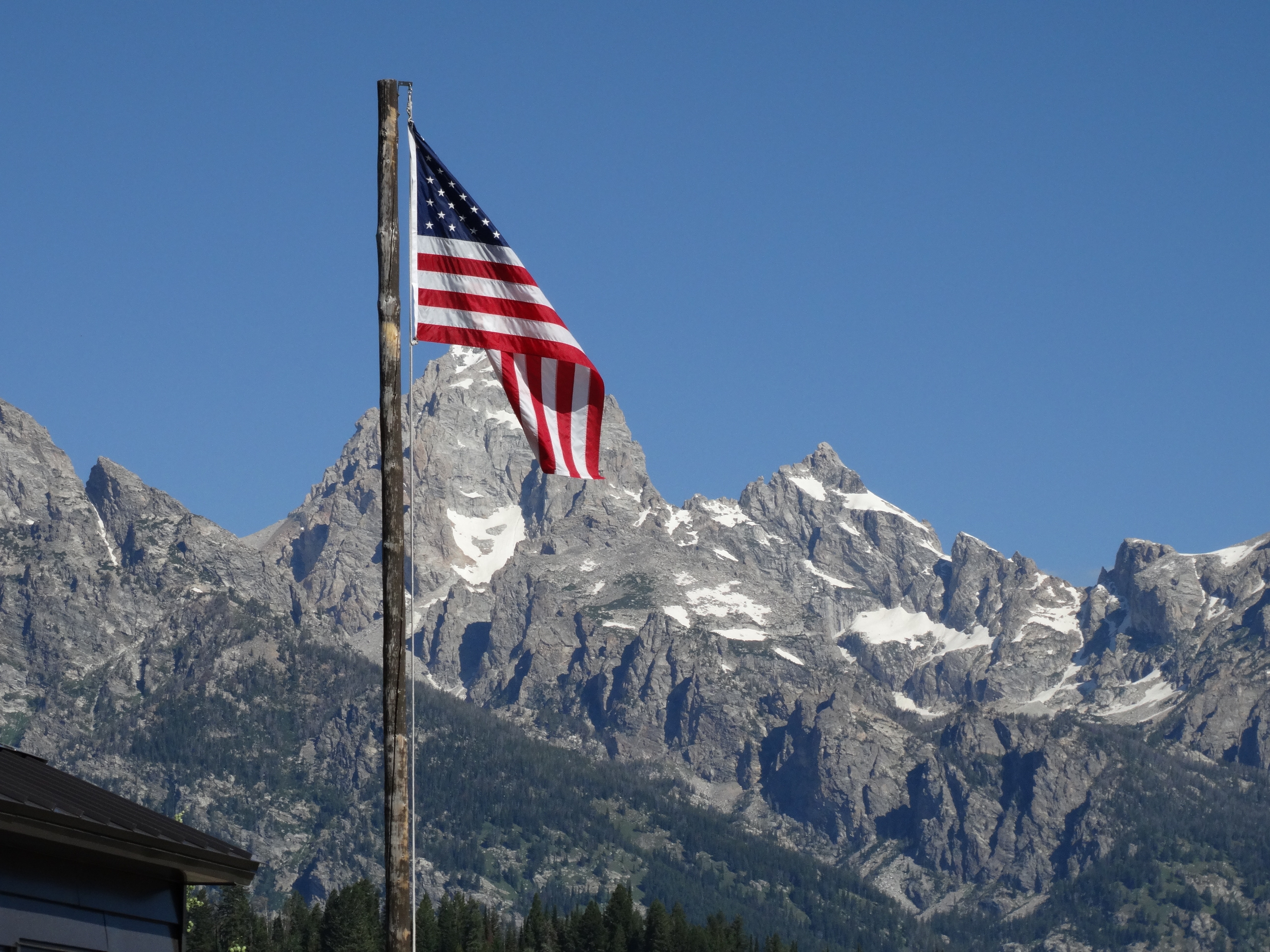 American flag during daytime