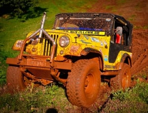 Jeep, Dirty, Cross, Car, Driving, tractor, yellow thumbnail