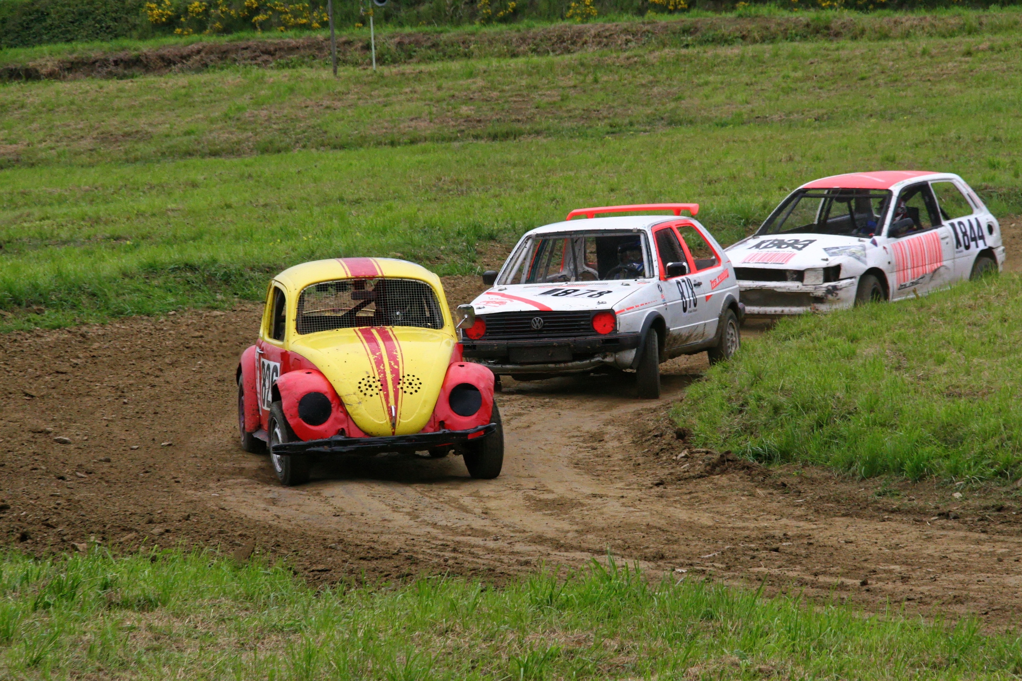 volkswagen beetle car and 2 sedan