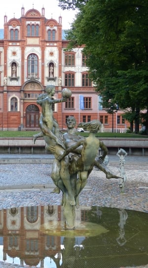 Mecklenburg, Rostock, statue, fountain thumbnail