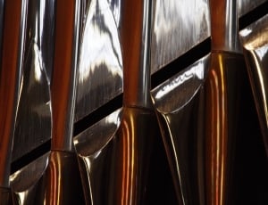 close up photo of brown glass thumbnail