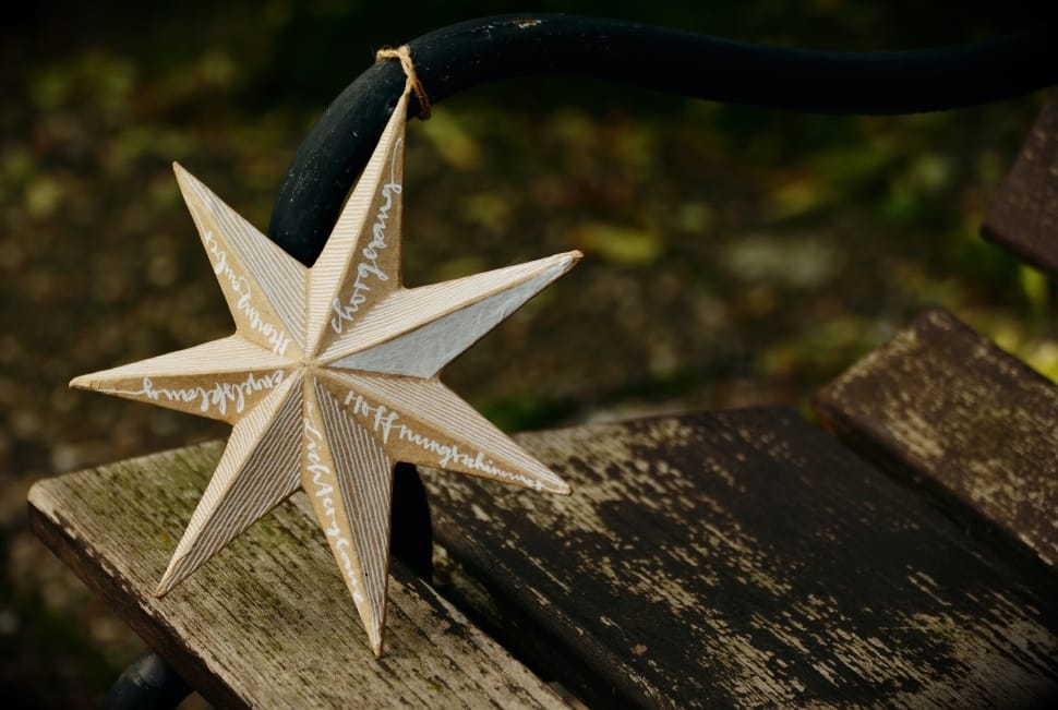 gray and brown star pendant preview