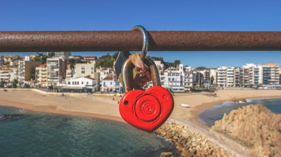 red heart padlock preview