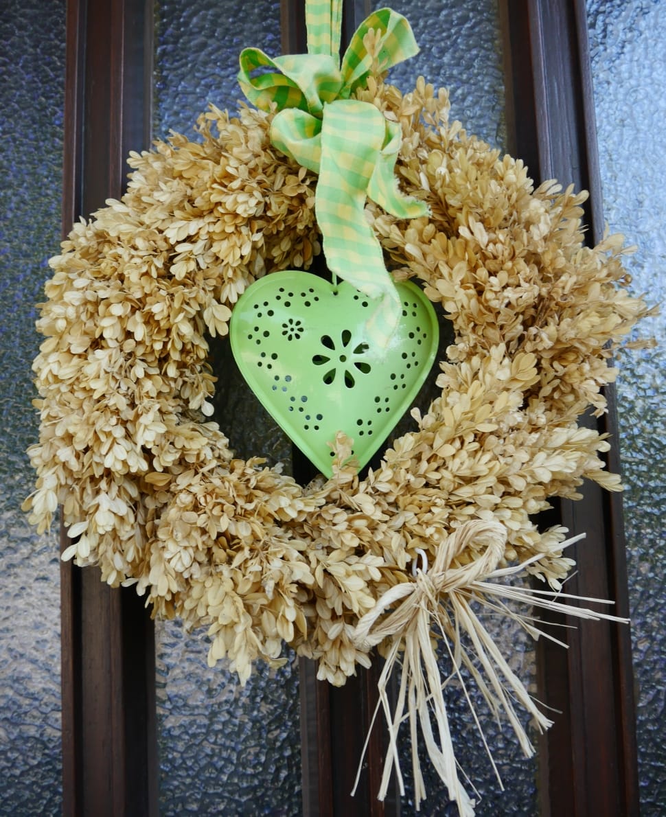 brown and green leaves wreath preview