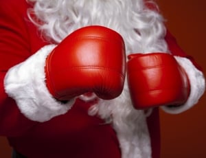 red boxing gloves thumbnail
