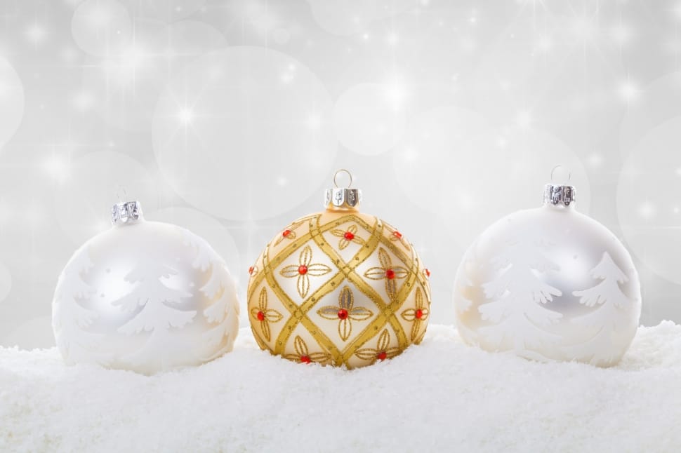 three baubles preview