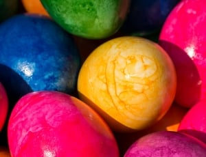assorted color egg shape thumbnail