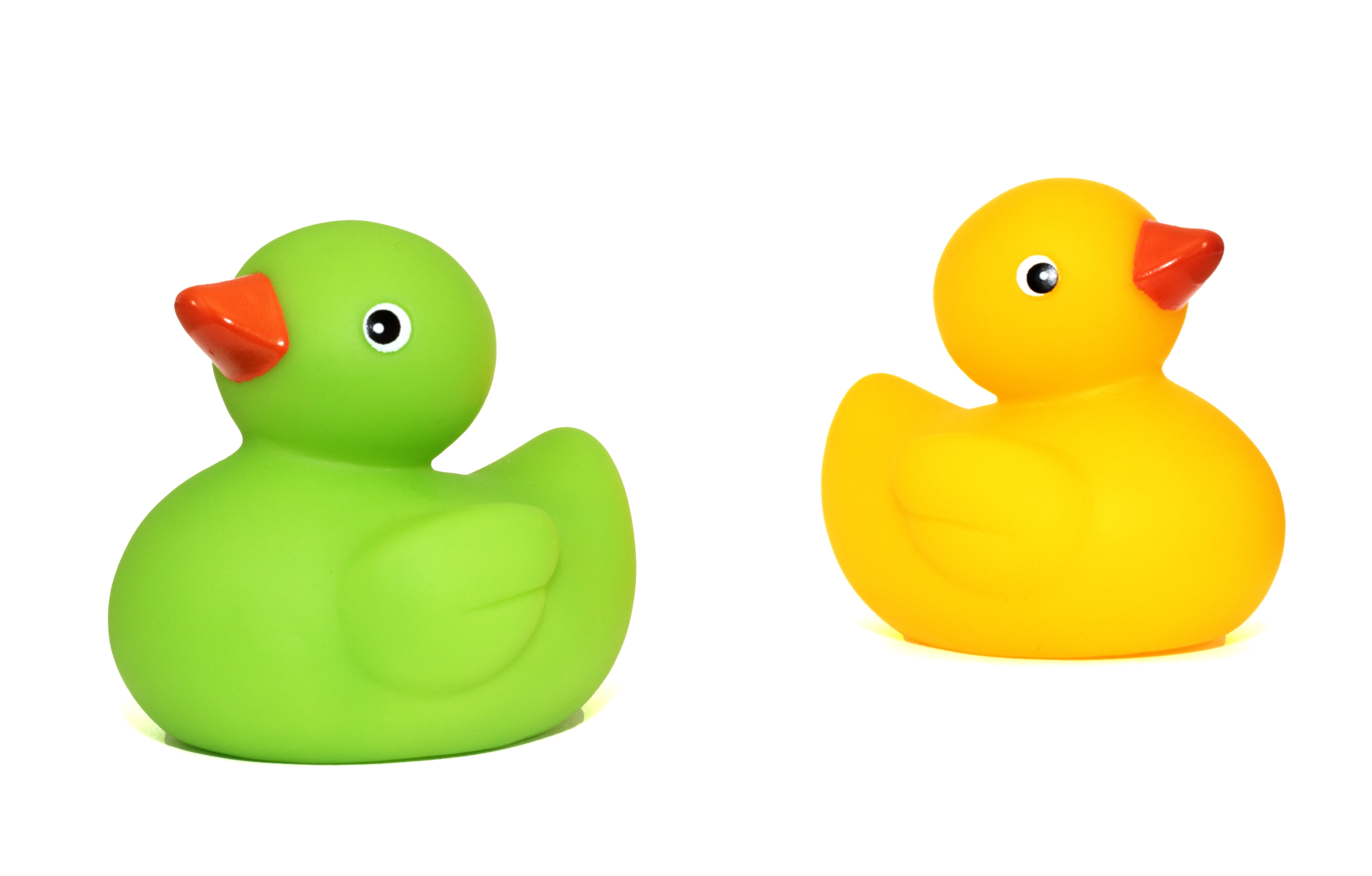 3840x2160 wallpaper | 2 green and yellow rubber duckies | Peakpx