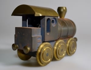 gold and gray tray toy thumbnail