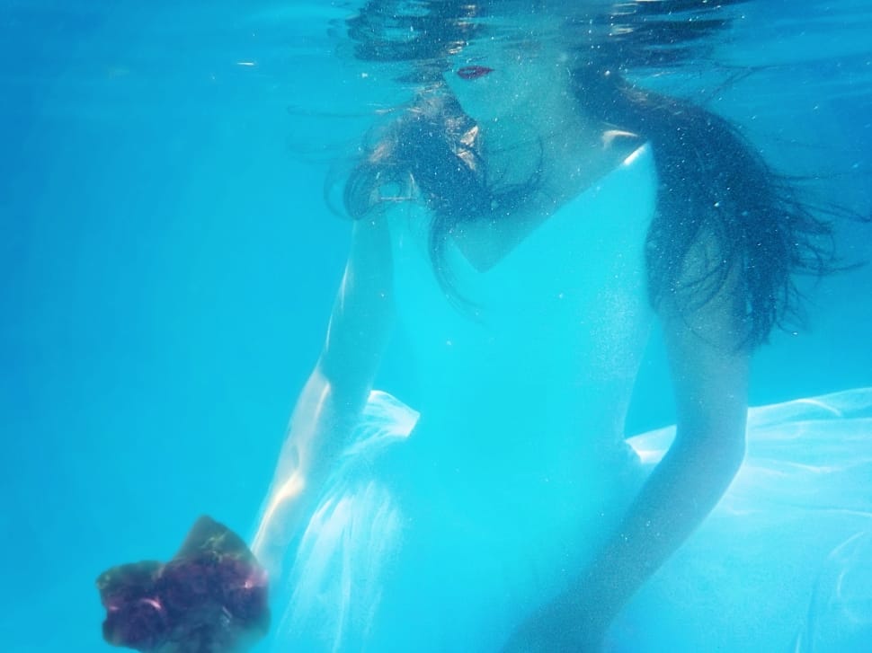 Underwater Bride, Bride, Wedding Dress, underwater, swimming preview
