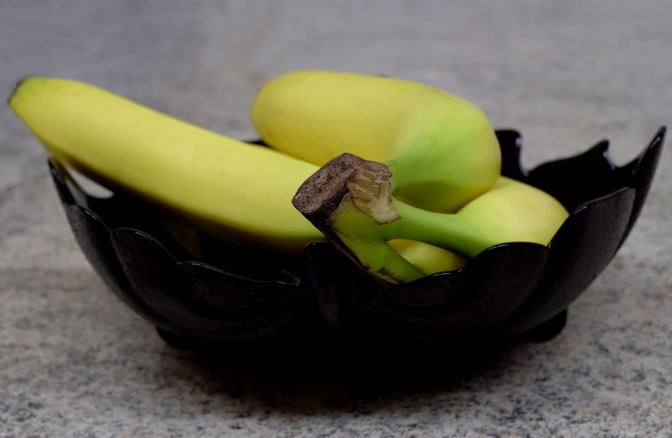 three yellow bananas preview