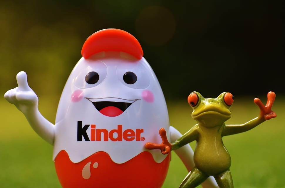 Kinder egg frog sales toy