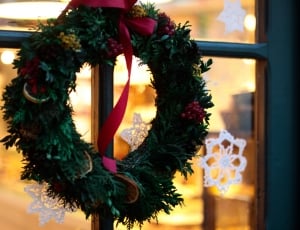 christmas, decor, art, wreath, window, celebration thumbnail