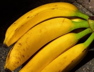 yellow banana fruit thumbnail