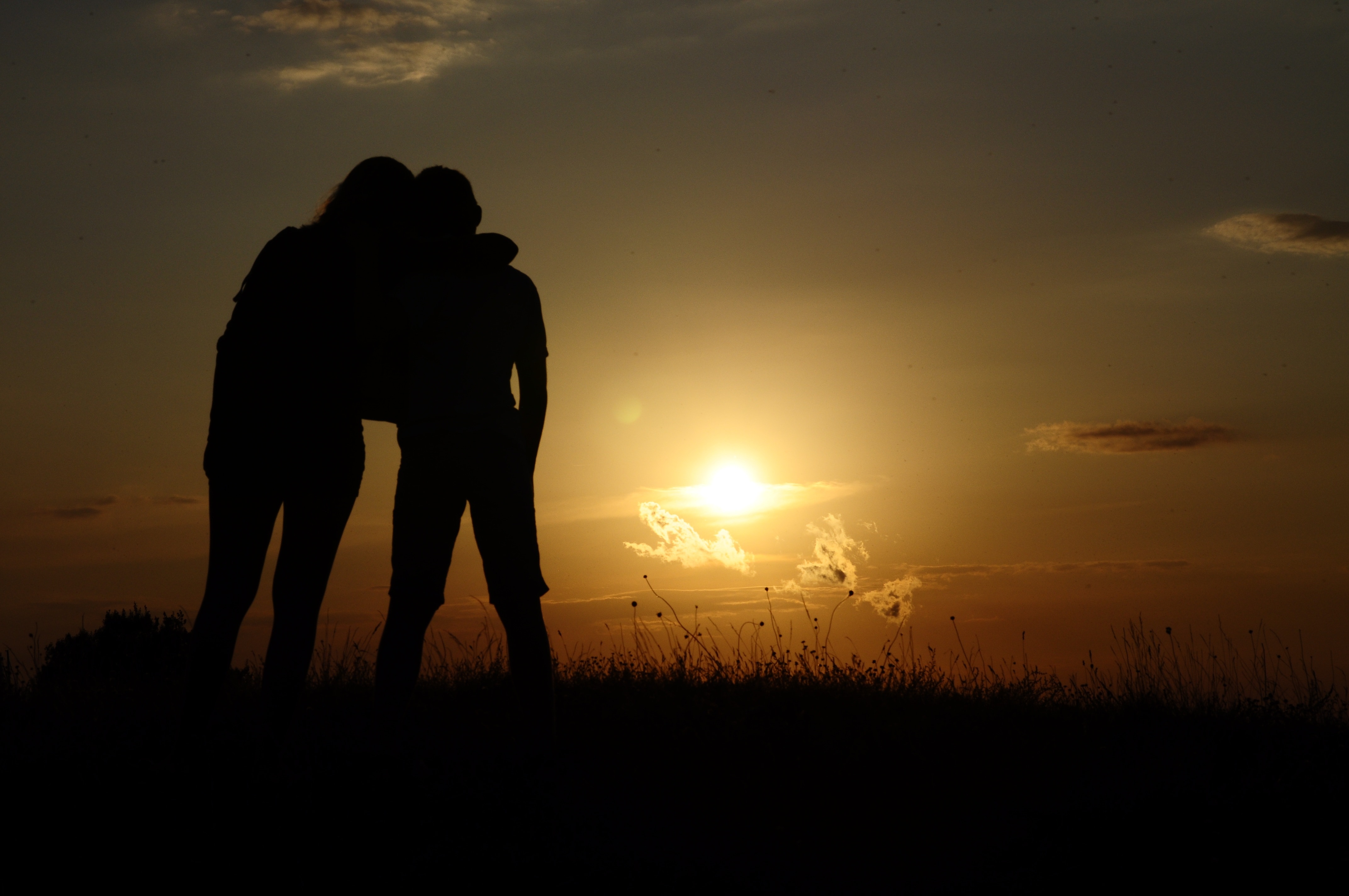 silhouette photography of man and woman during sunset free image | Peakpx