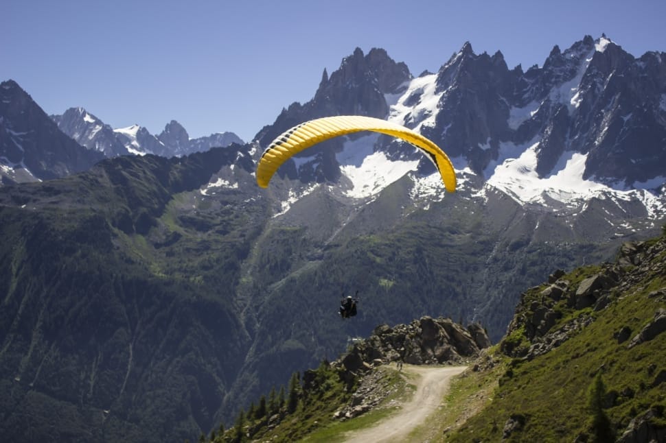 yellow paragliding preview