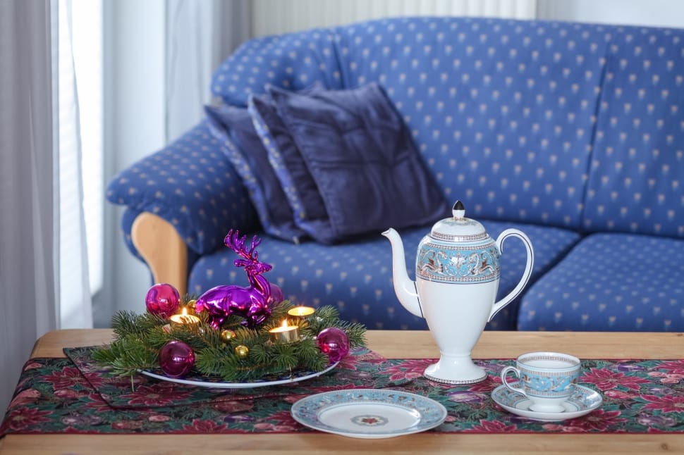 Wedgewood, Candle, Violet, Advent, Sofa, table, food and drink preview