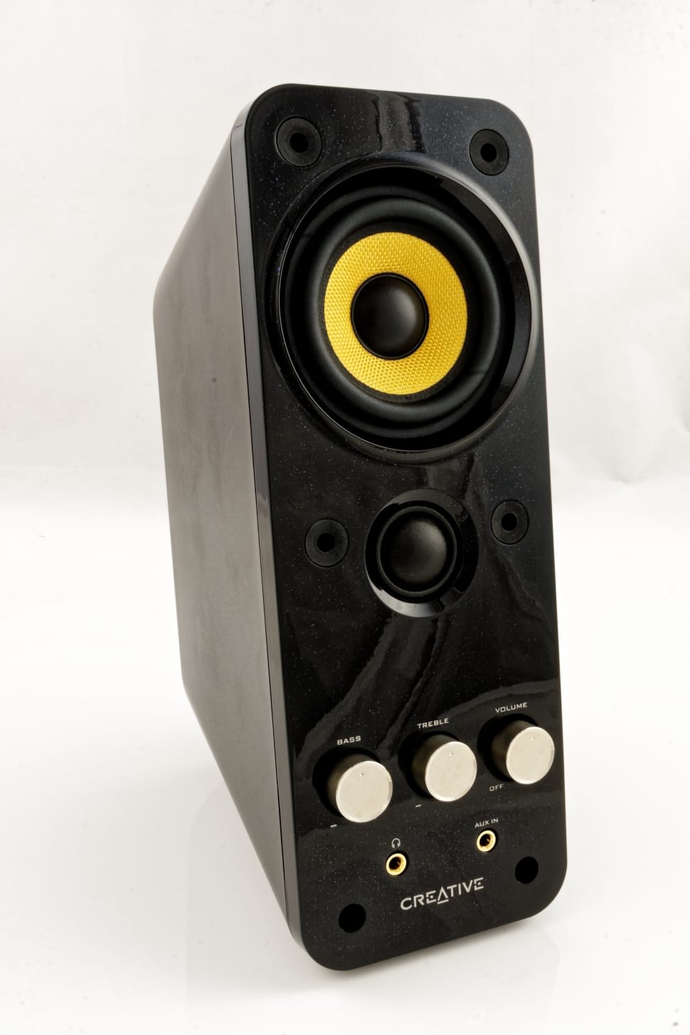 black creative rectangular speaker preview