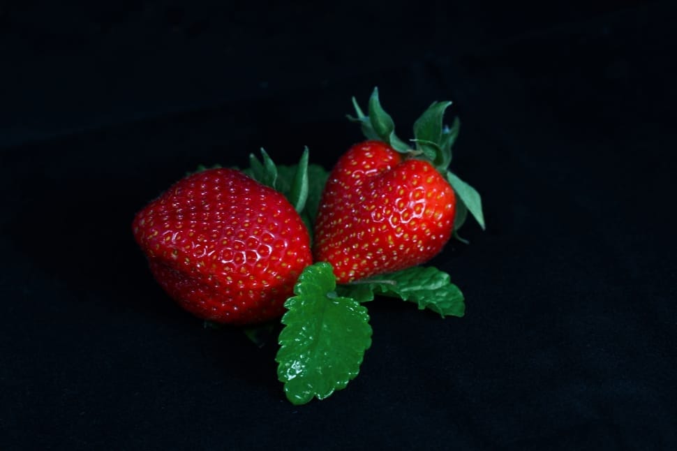 2 strawberries preview