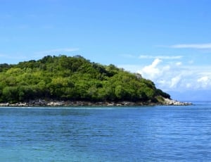 island surrounding body of water thumbnail