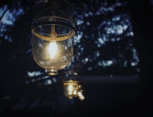 clear glass light bulb during night time thumbnail