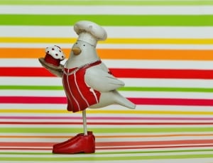 chicken chef figurine thumbnail
