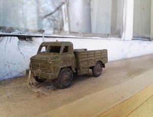 gray truck scale model thumbnail