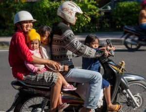 family ride on black underbone motorcycle thumbnail
