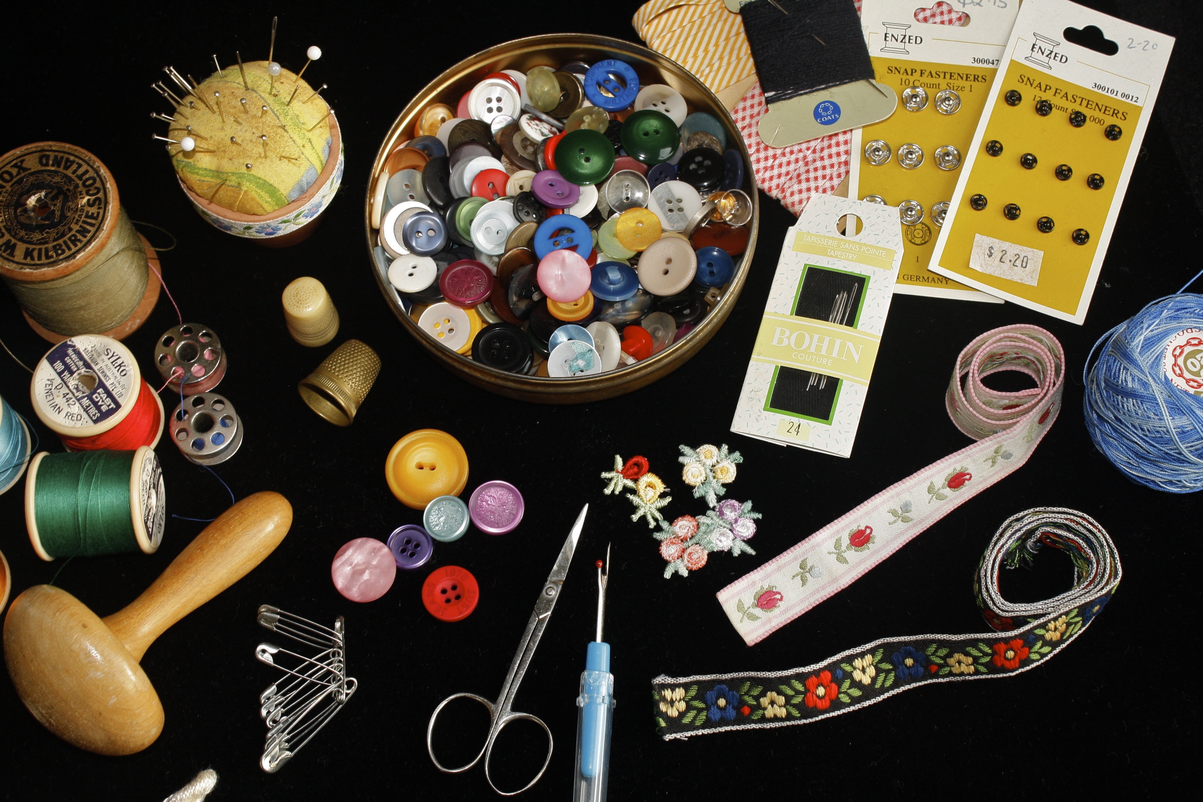 Sewing, Sew, Buttons, Thread, Needlework, large group of objects, variation