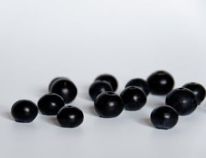 black beads thumbnail