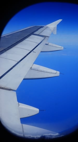 right airplane wing photography thumbnail