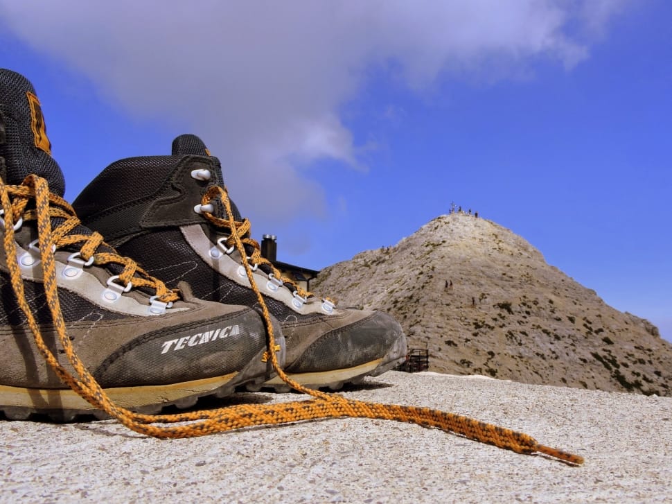 brown and black tecnica hiking shoes preview
