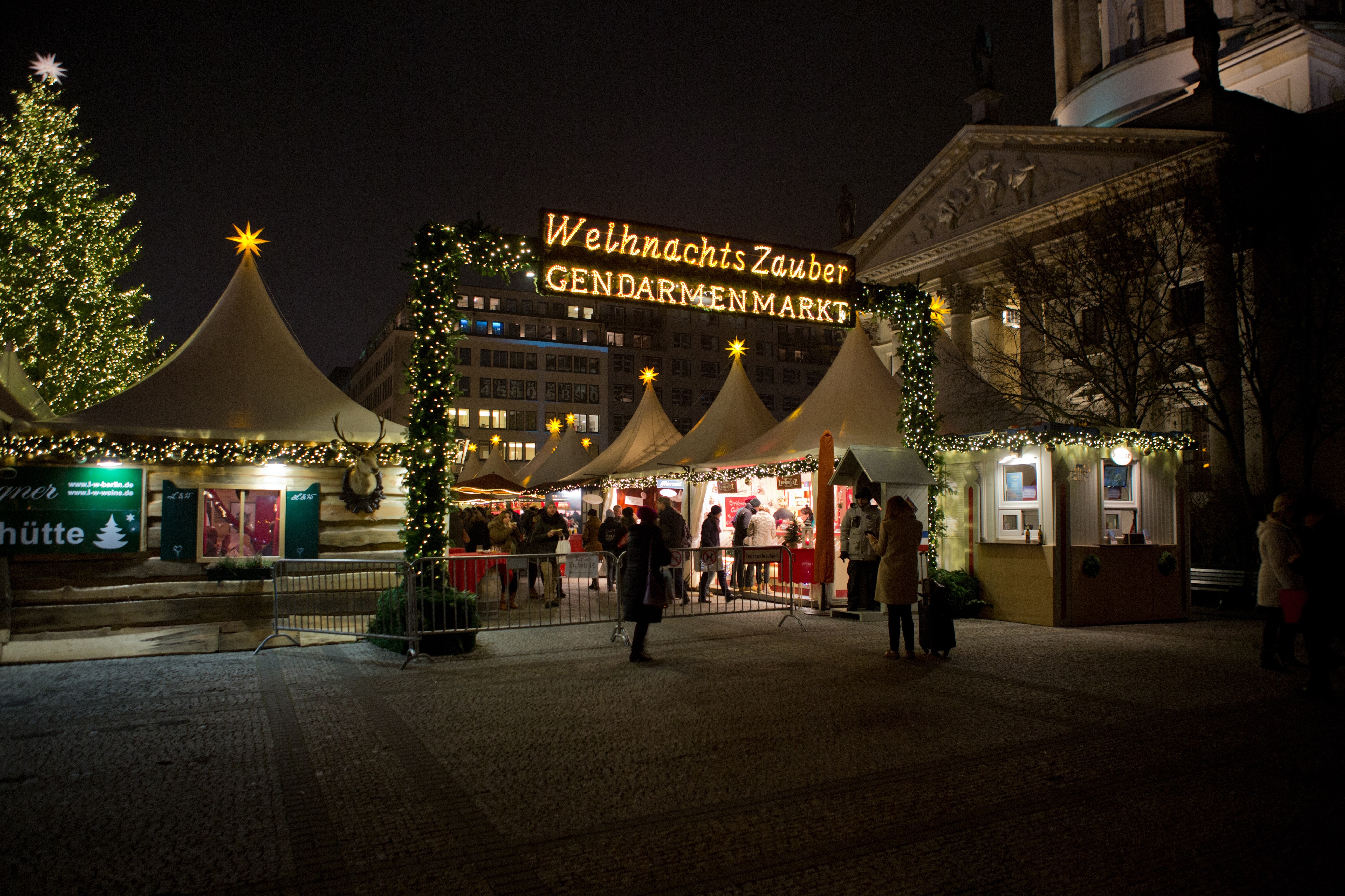 Gendarmenmarkt, Weihnachts Zauber, night, illuminated