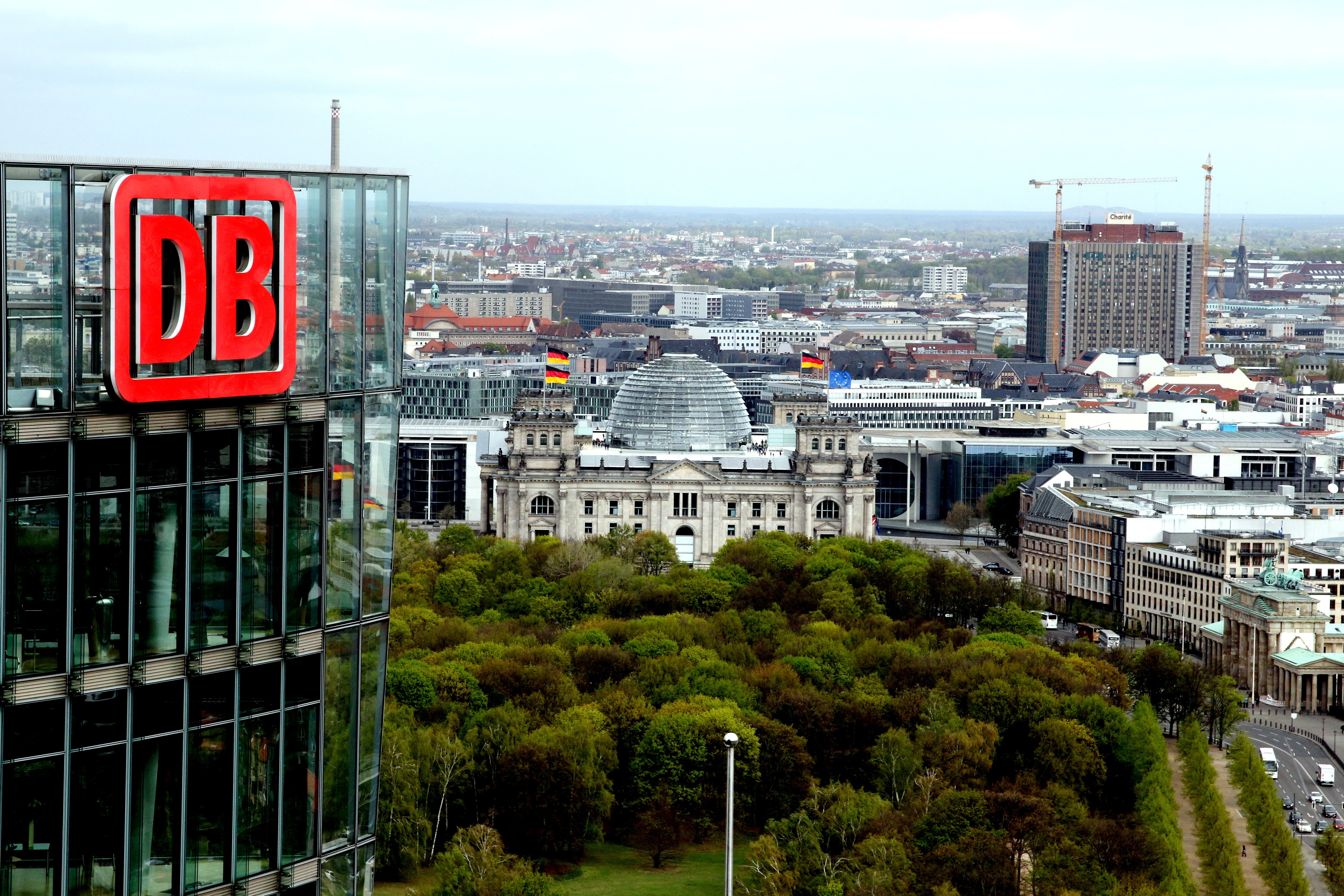 Db, Deutsche Bahn, Logo, Lettering, architecture, no people