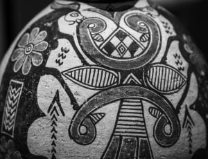 black and white ceramic vase thumbnail