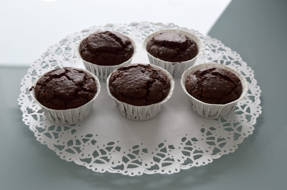 5 pieces of chocolate cupcakes preview