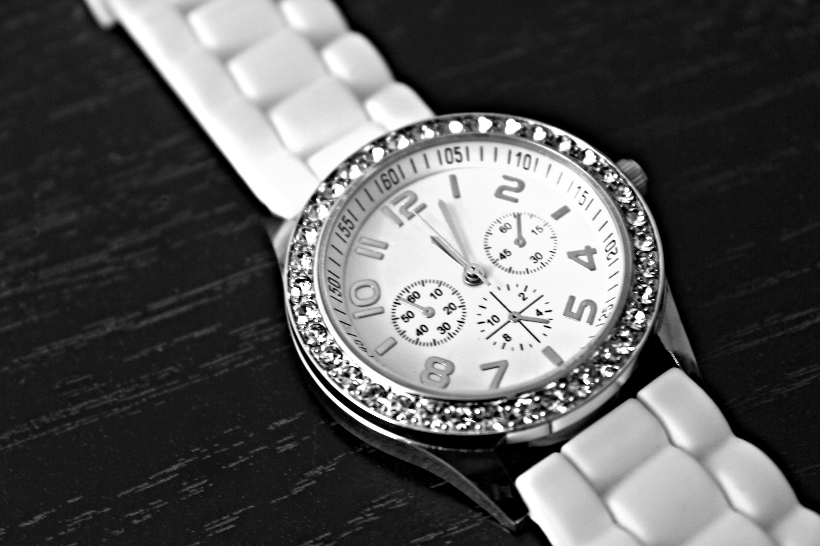 white link strap chrongoraph watch
