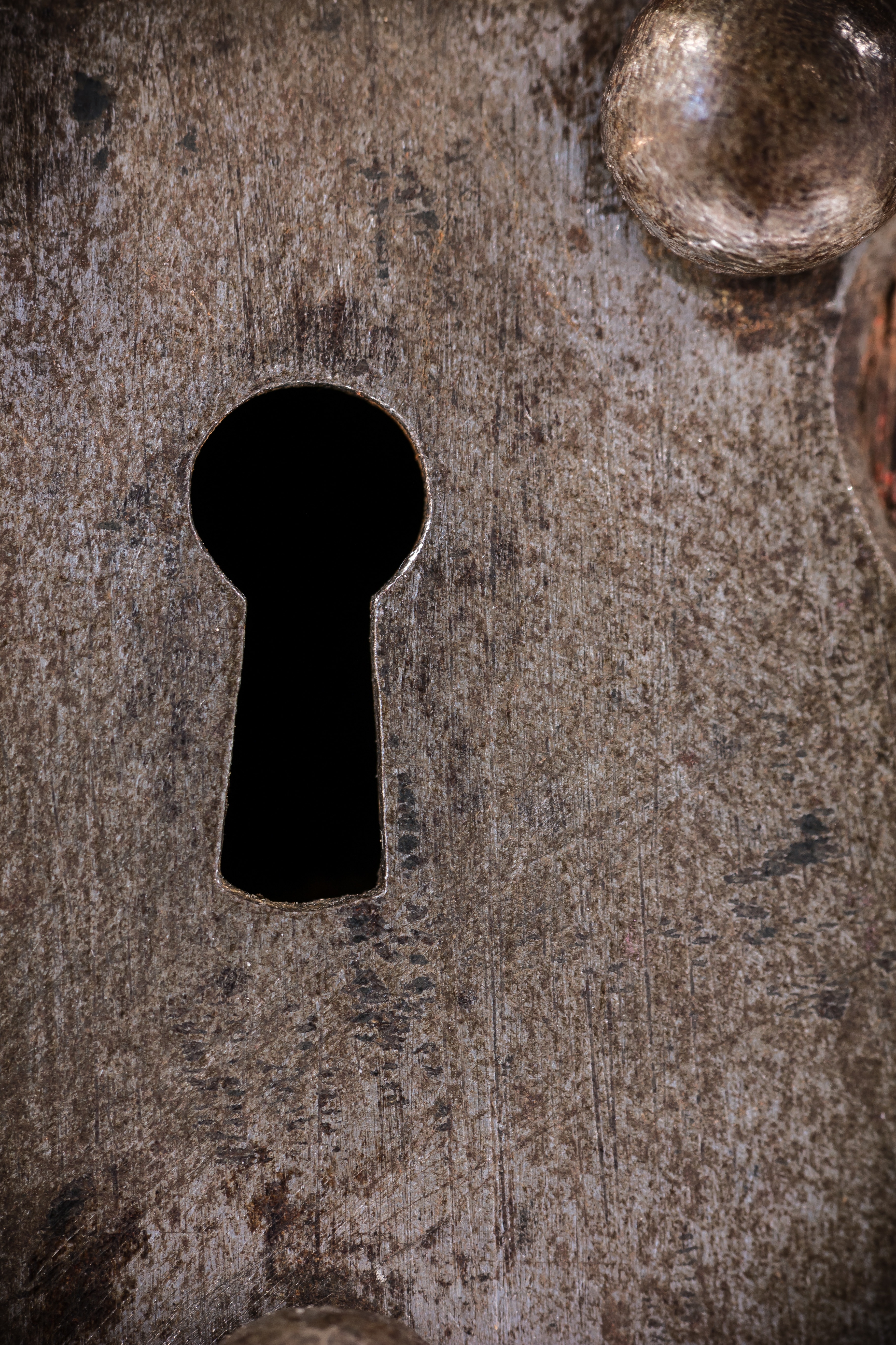 brown keyhole