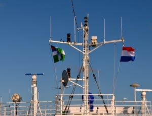 2 flag in a ship thumbnail