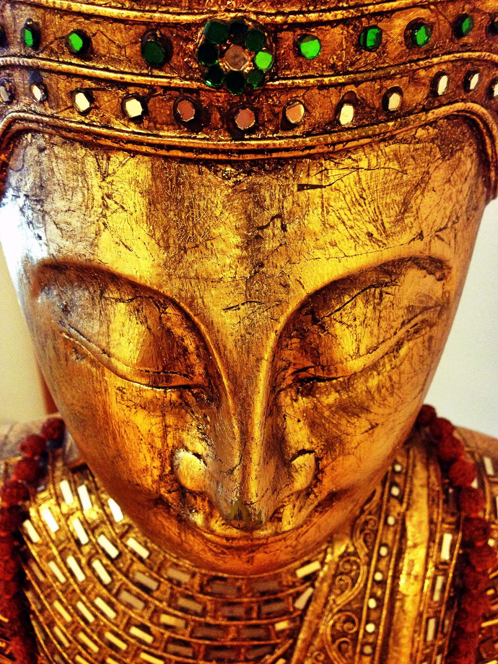 gold hindu deity statue