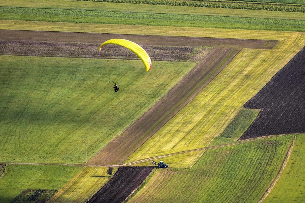 yellow paragliding chute preview