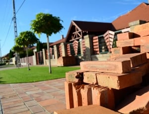 brown brick lot and house thumbnail