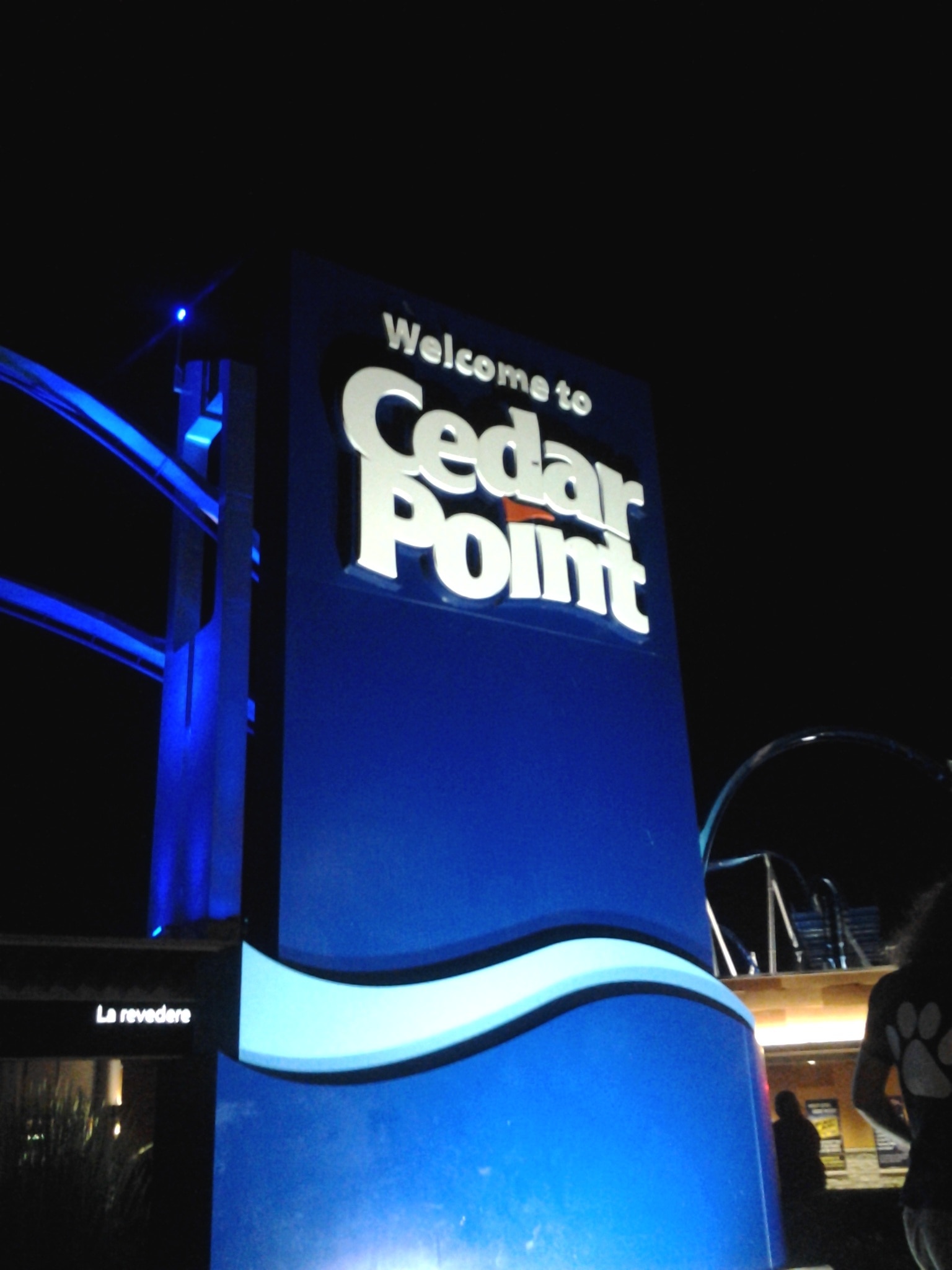 welcome to cedar point signage