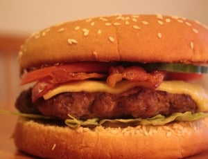 burger with cheese and ham thumbnail